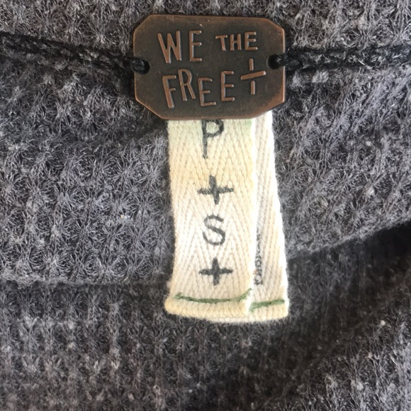 We the Free Black & Gray Color Block Thermal - Picture 9 of 10